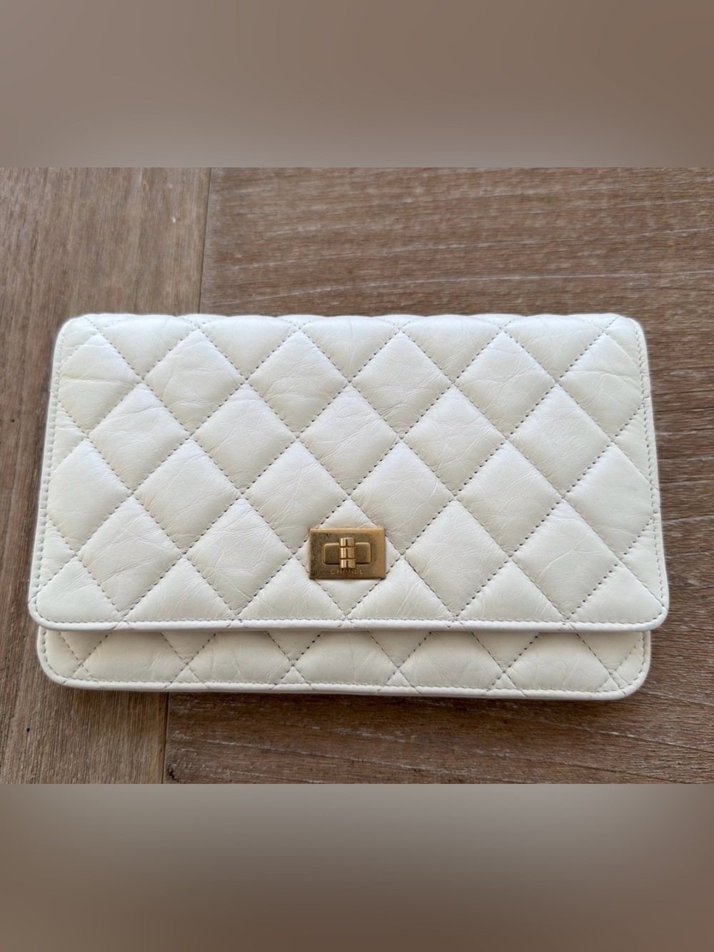 CHANEL White Quilted Leather Flap Clutch with Gold Hardware